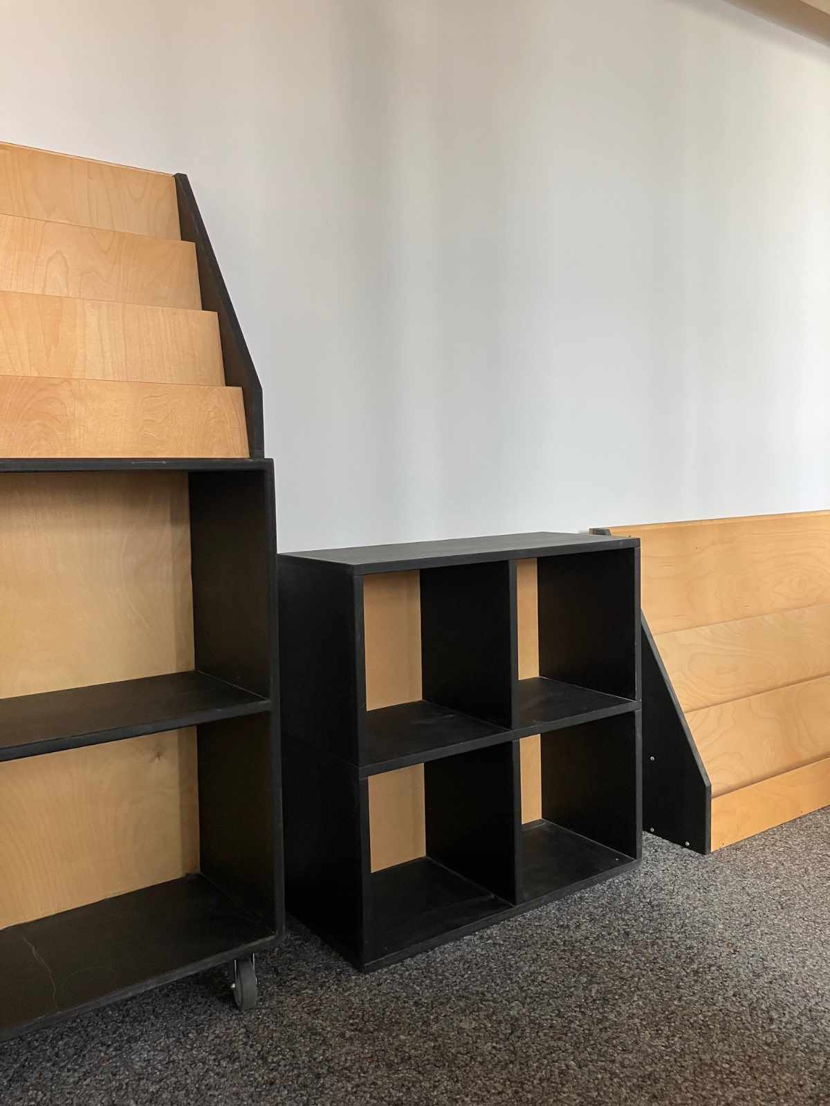 131 Regal MDF klein (4)